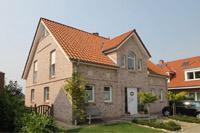 Landhaus Einfamilienhaus - Haustyp Duisburg - 4-Giebel-Haus, Herrengiebel, Kapitnsgiebel, Landhausstil Massivhaus - 4. Giebel - planen und bauen - Haus bauen - Einfamilienhuser - zwo ARCHITEKTEN, NRW